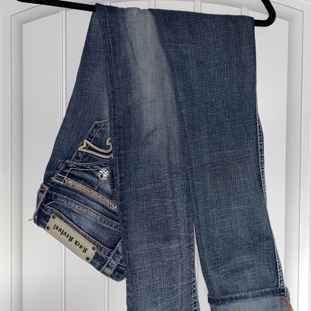 Distressed light acid wash, Size 27 Rock Revivals